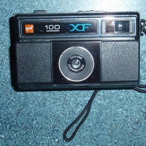 Vintage GAF 126 Instant Loading Camera Outfit 100XF - COLLECTIBLE GIFT!